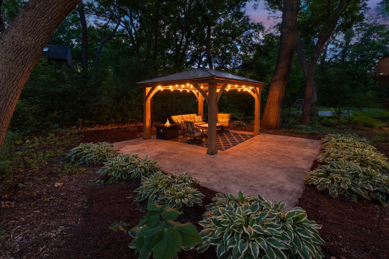 14930 Richards Drive W