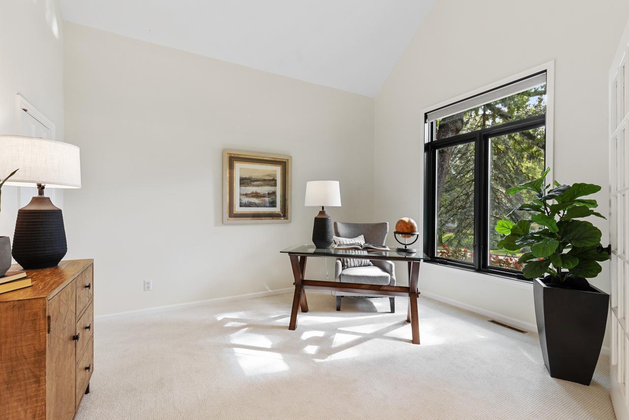 14930 Richards Drive W