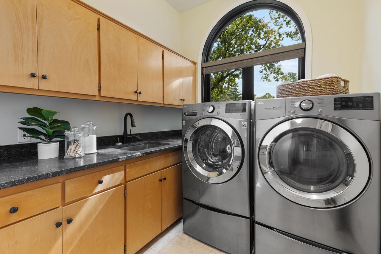 14930 Richards Drive W