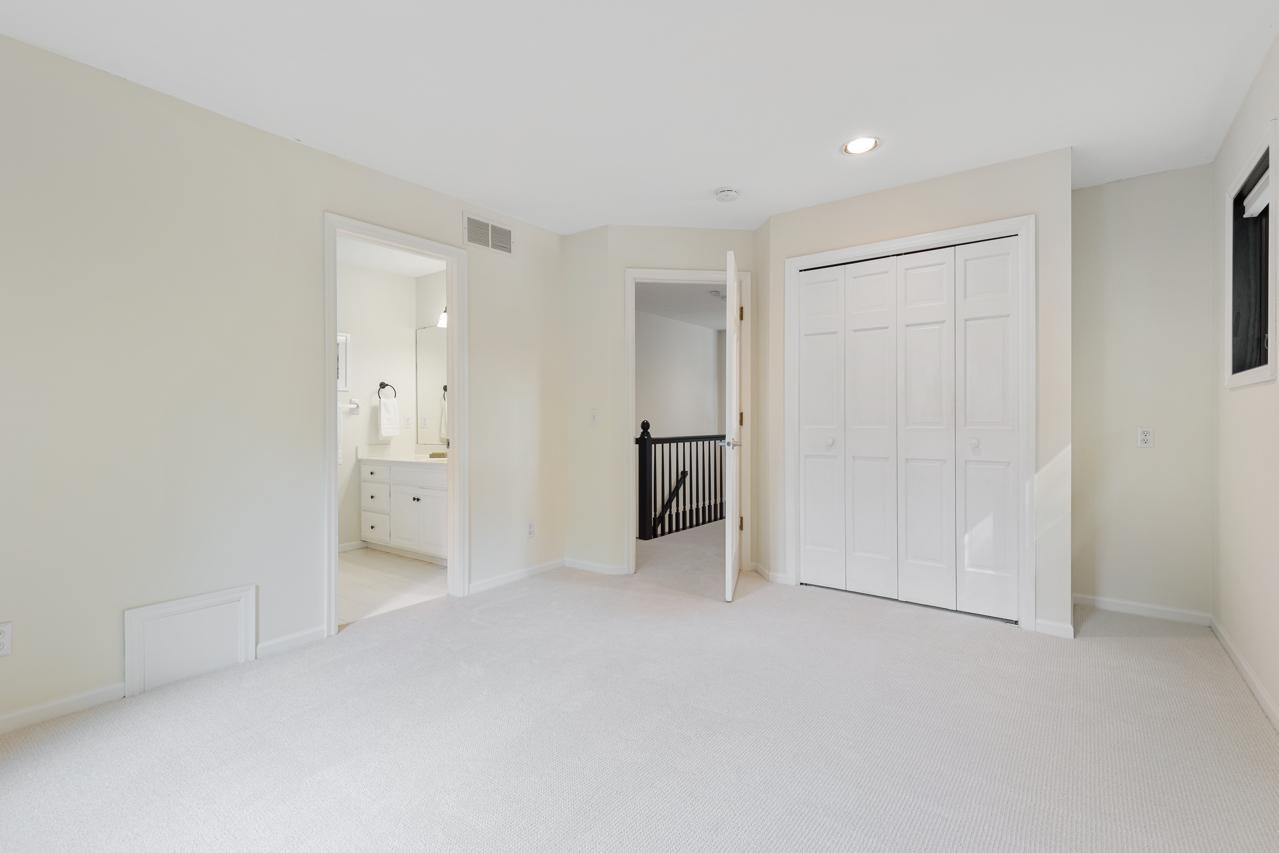 14930 Richards Drive W