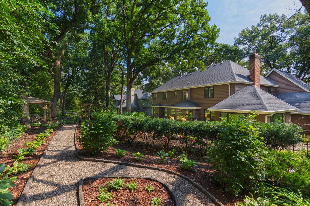 14930 Richards Drive W