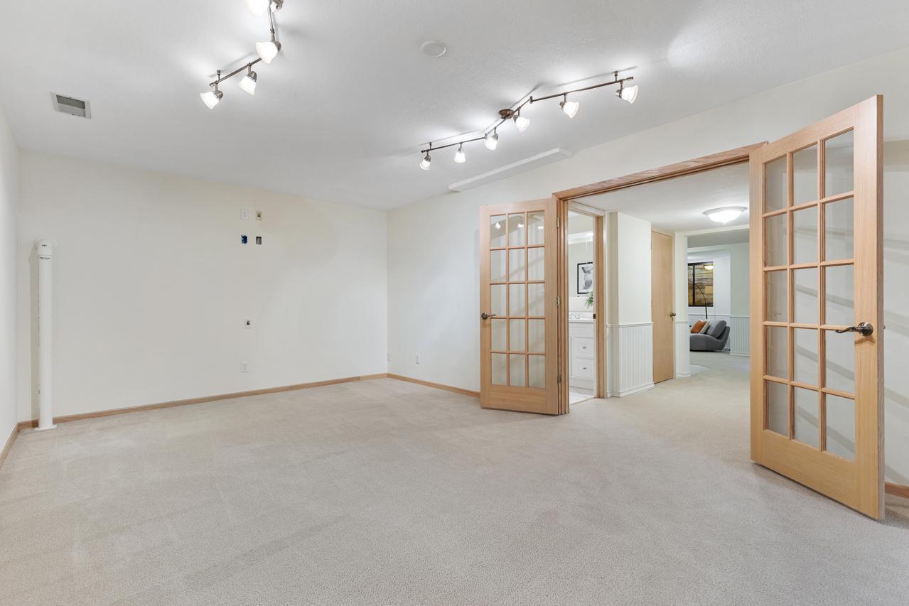 14930 Richards Drive W