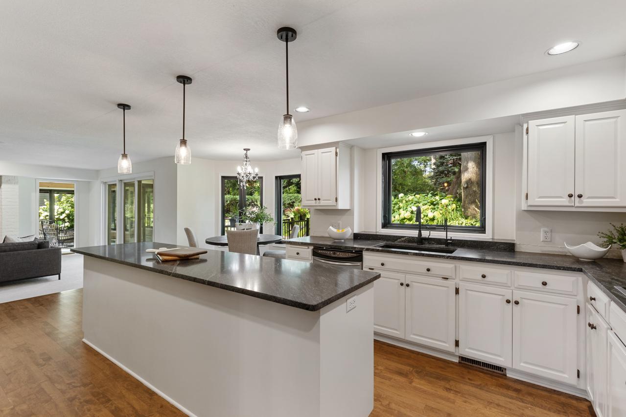 14930 Richards Drive W