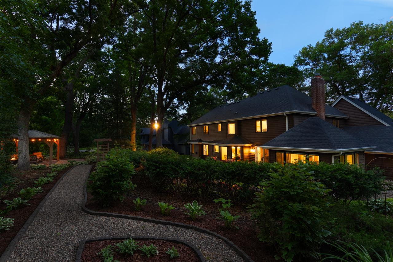 14930 Richards Drive W