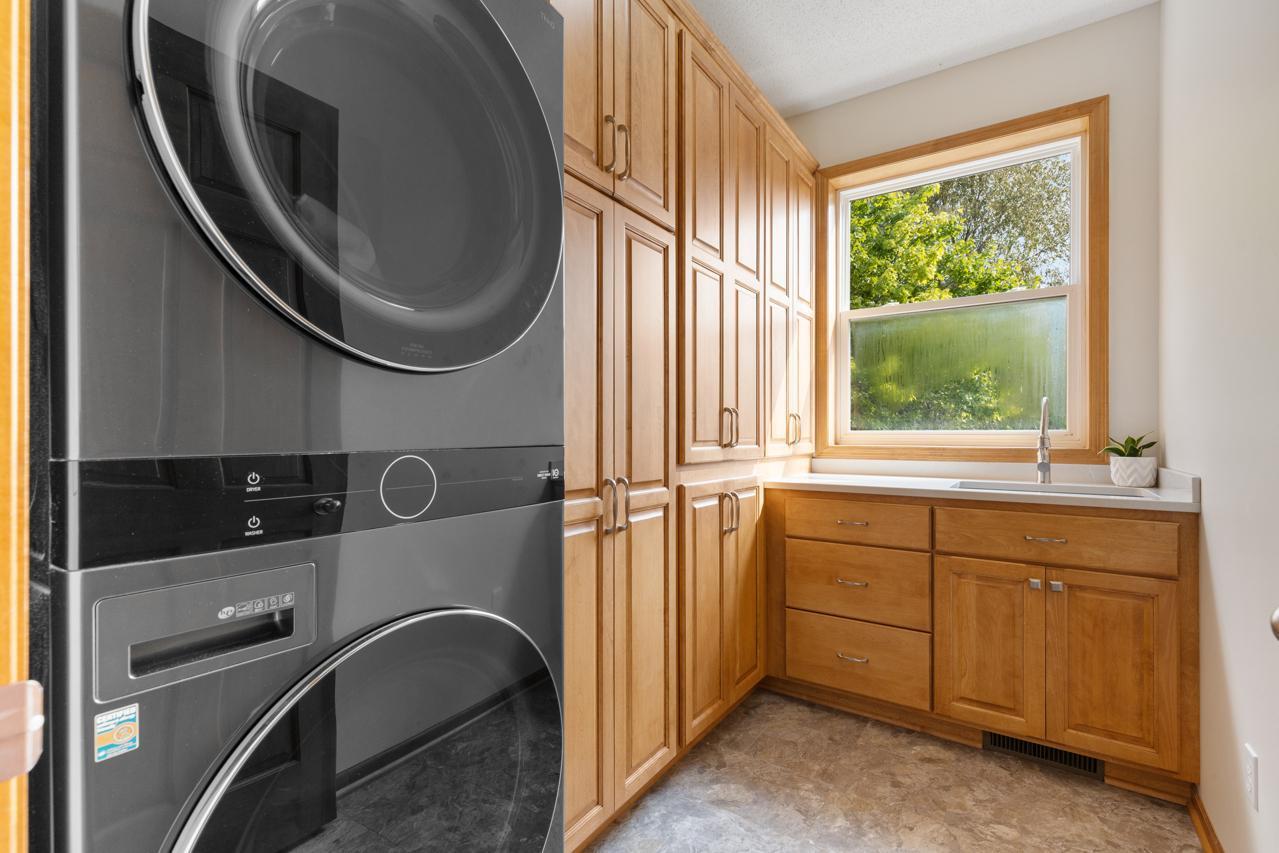 7431 Ridge Hill Road