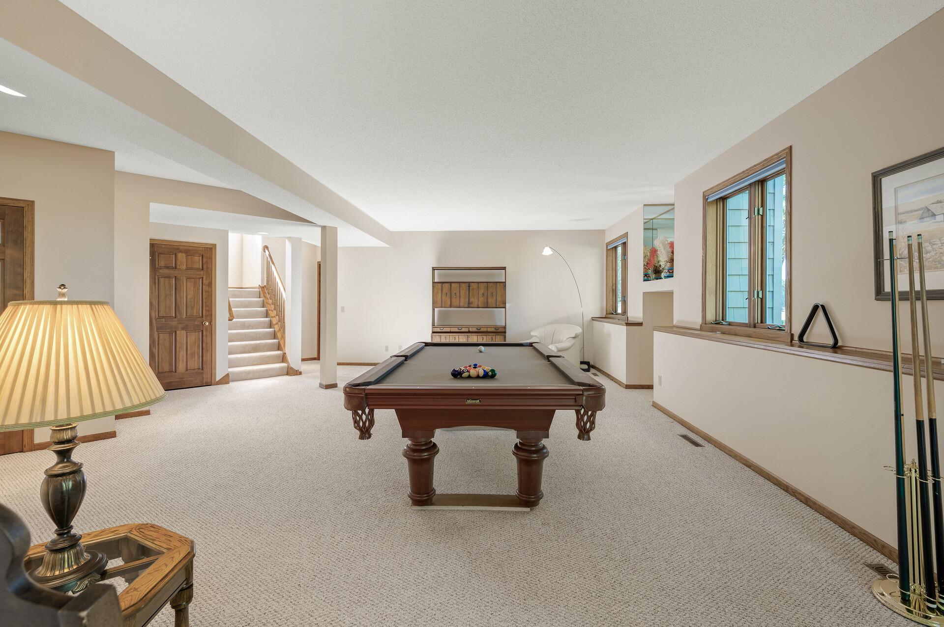 8800 Pointe Vista Drive