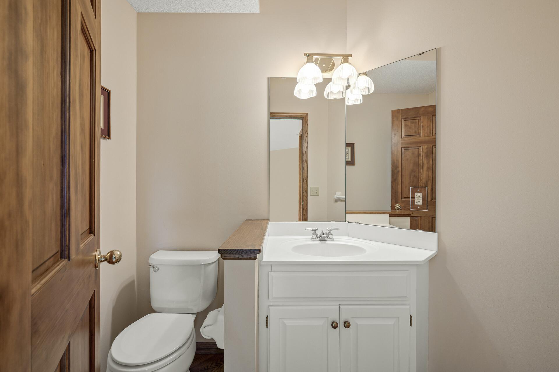 8800 Pointe Vista Drive