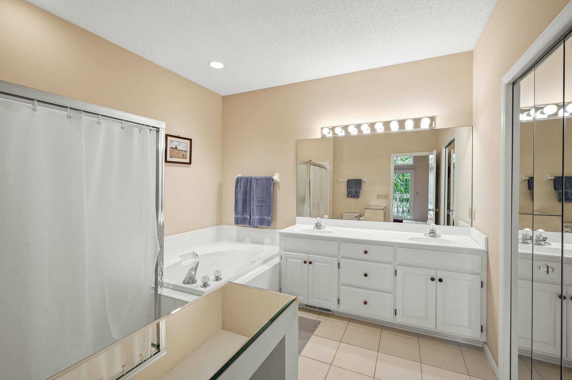 8800 Pointe Vista Drive