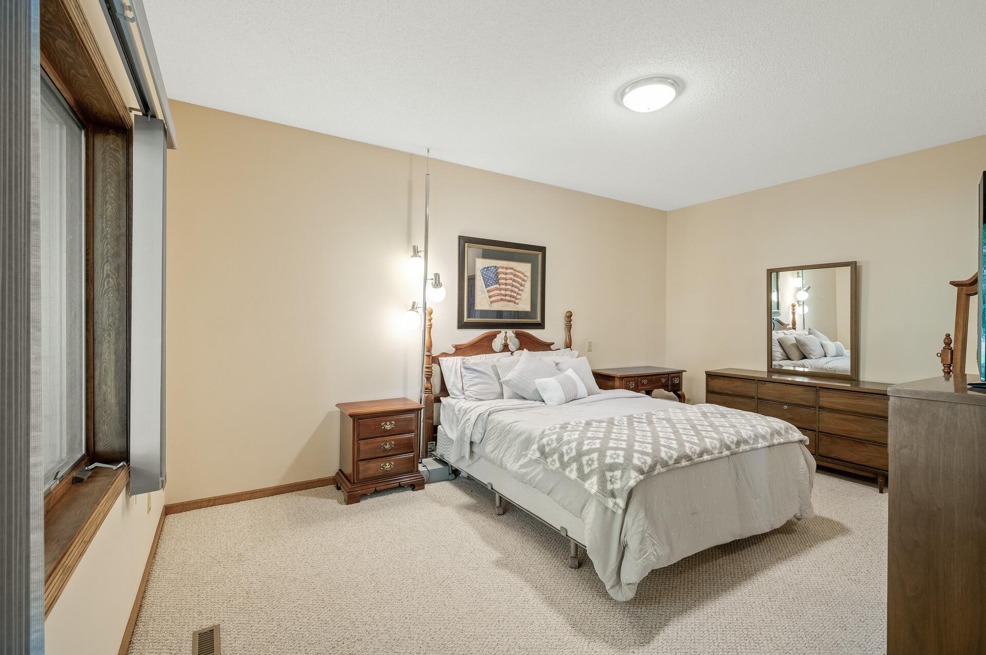 8800 Pointe Vista Drive