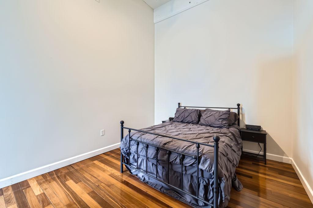 700 Washington Avenue N Unit: 418