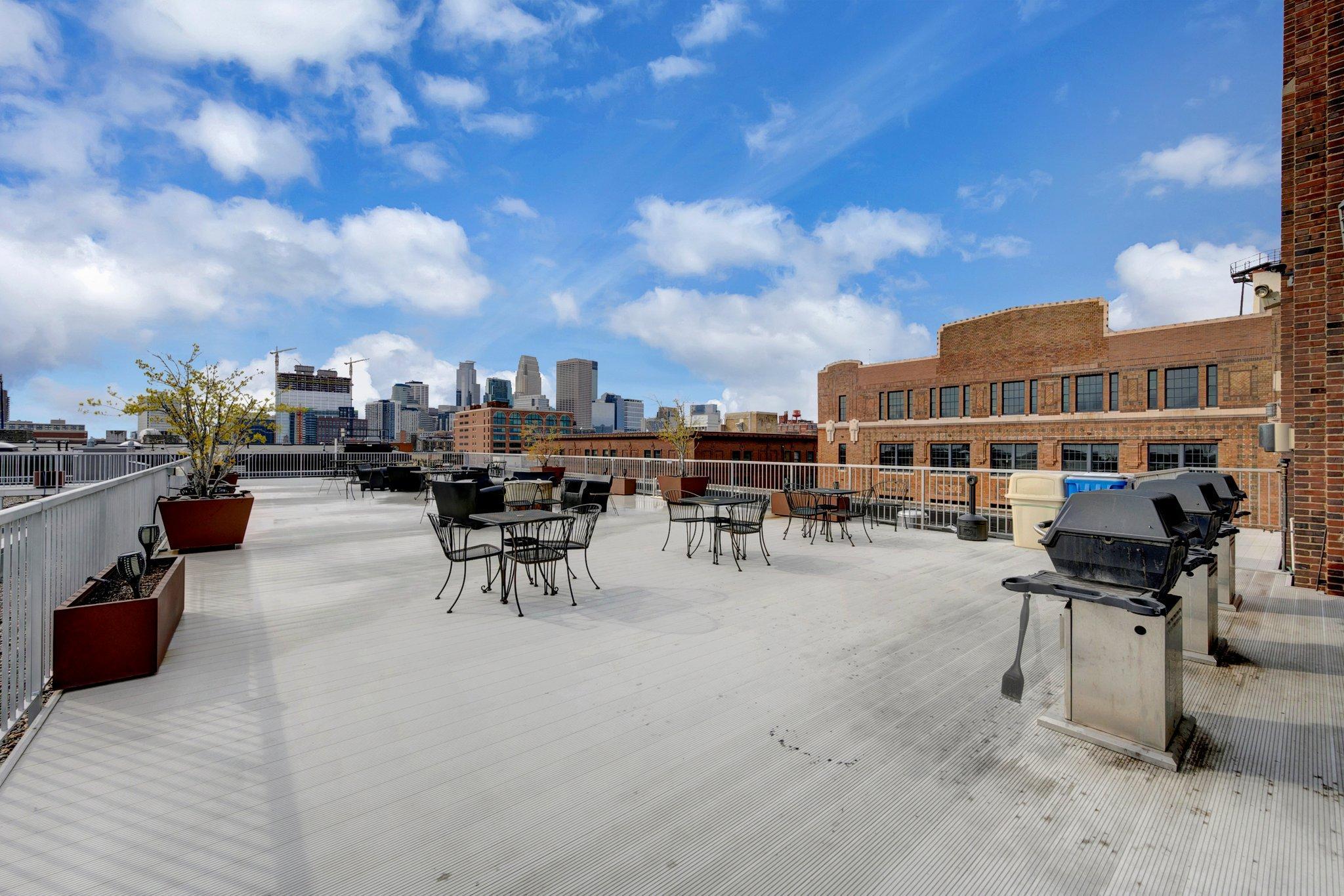 700 Washington Avenue N Unit: 418