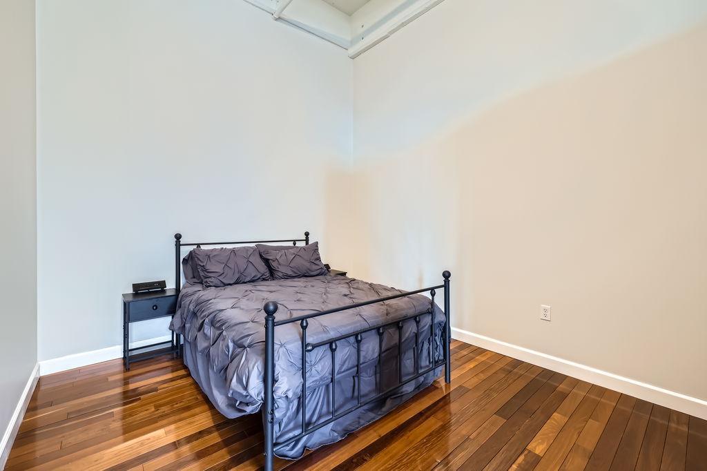 700 Washington Avenue N Unit: 418