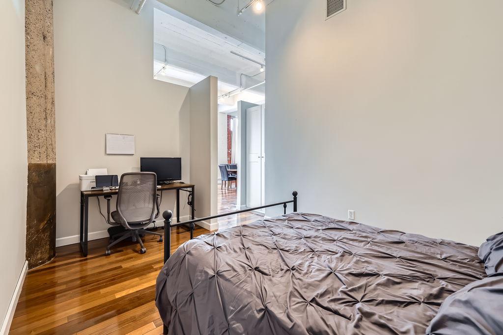 700 Washington Avenue N Unit: 418