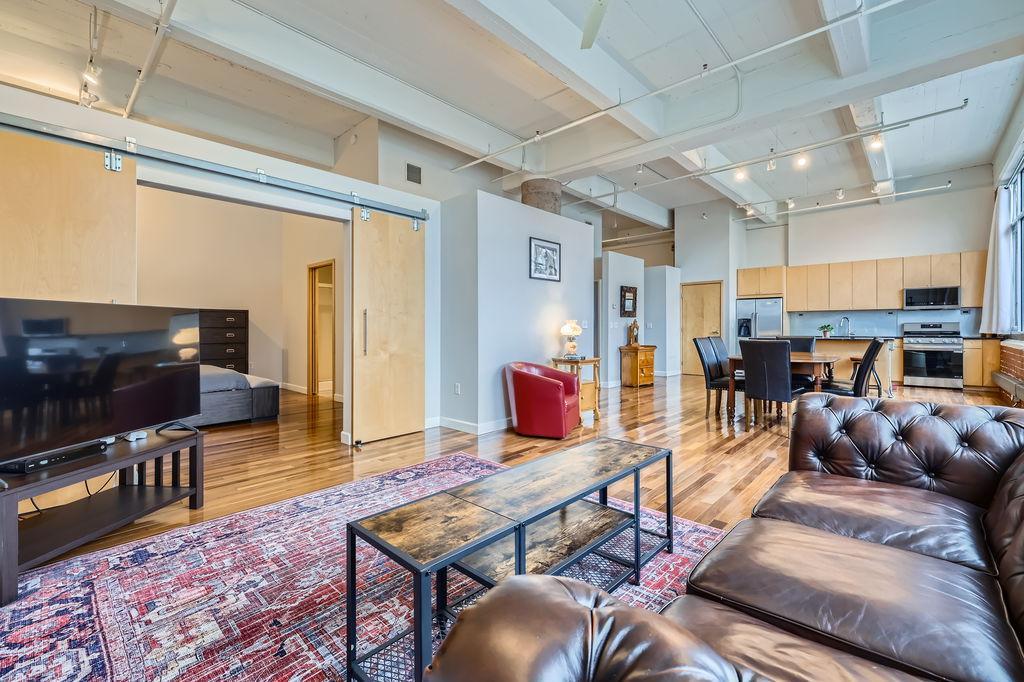 700 Washington Avenue N Unit: 418