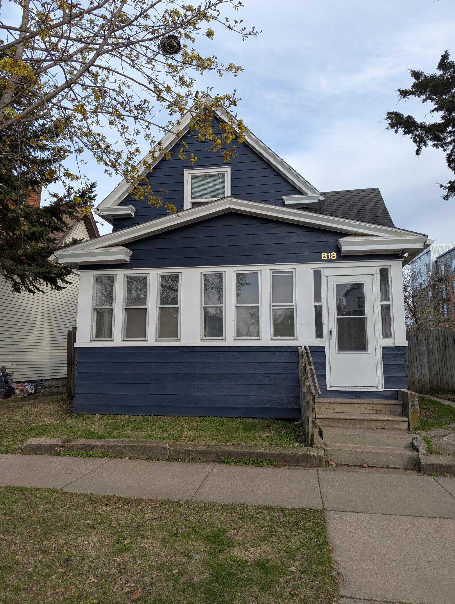 818 Stewart Avenue