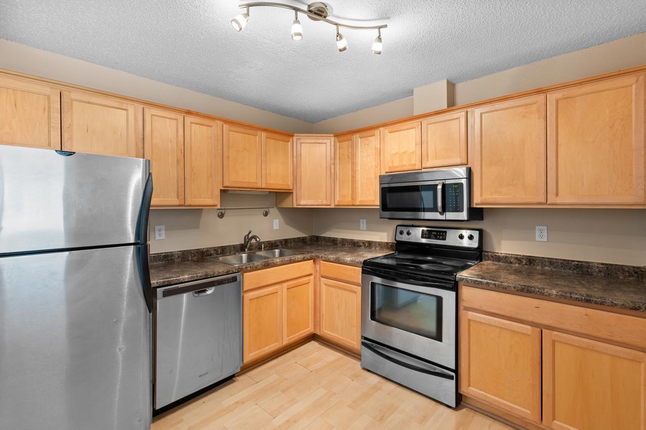 730 W Village Road Unit: 102