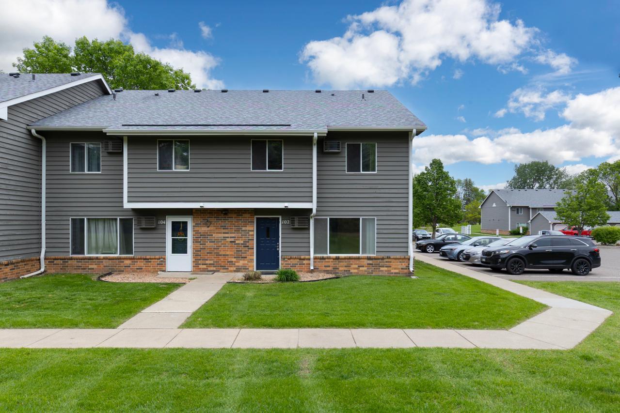 730 W Village Road Unit: 102