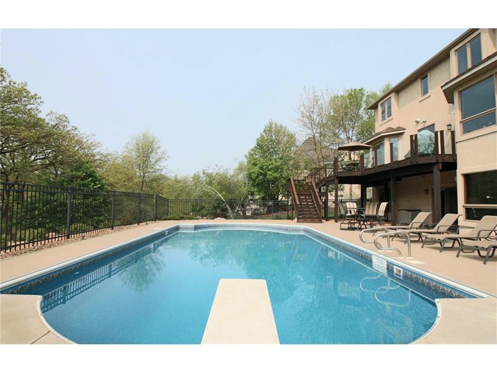 1475 River Shore Drive