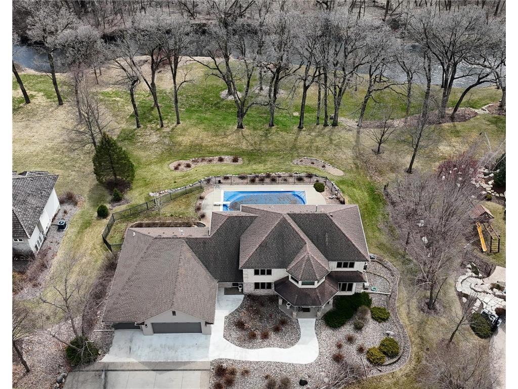 1475 River Shore Drive