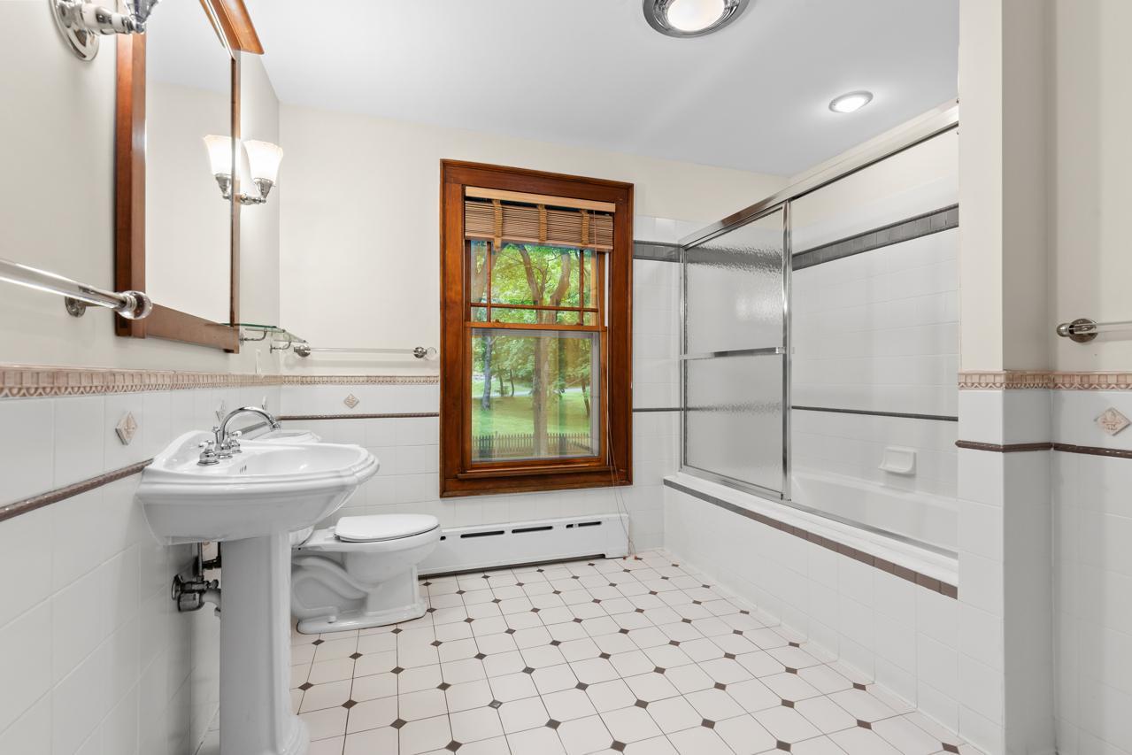 5190 Saint Albans Bay Road