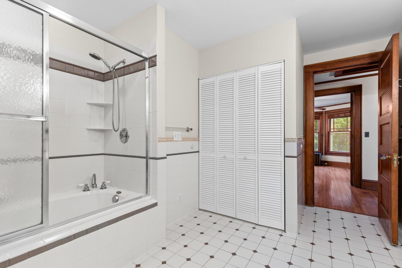 5190 Saint Albans Bay Road