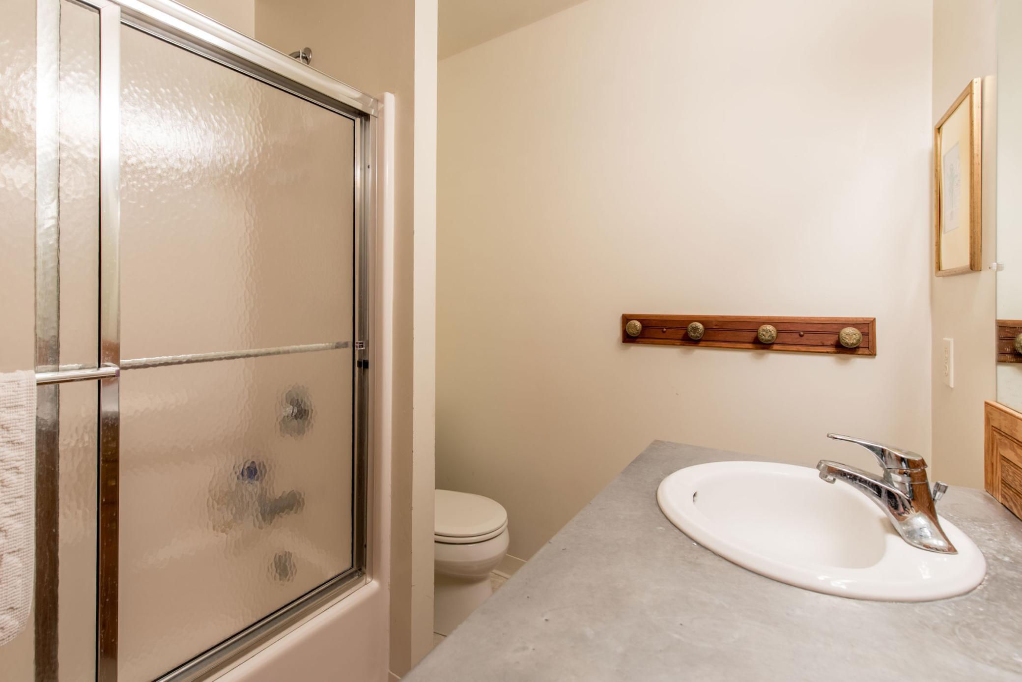 3011 Government Point Road NE