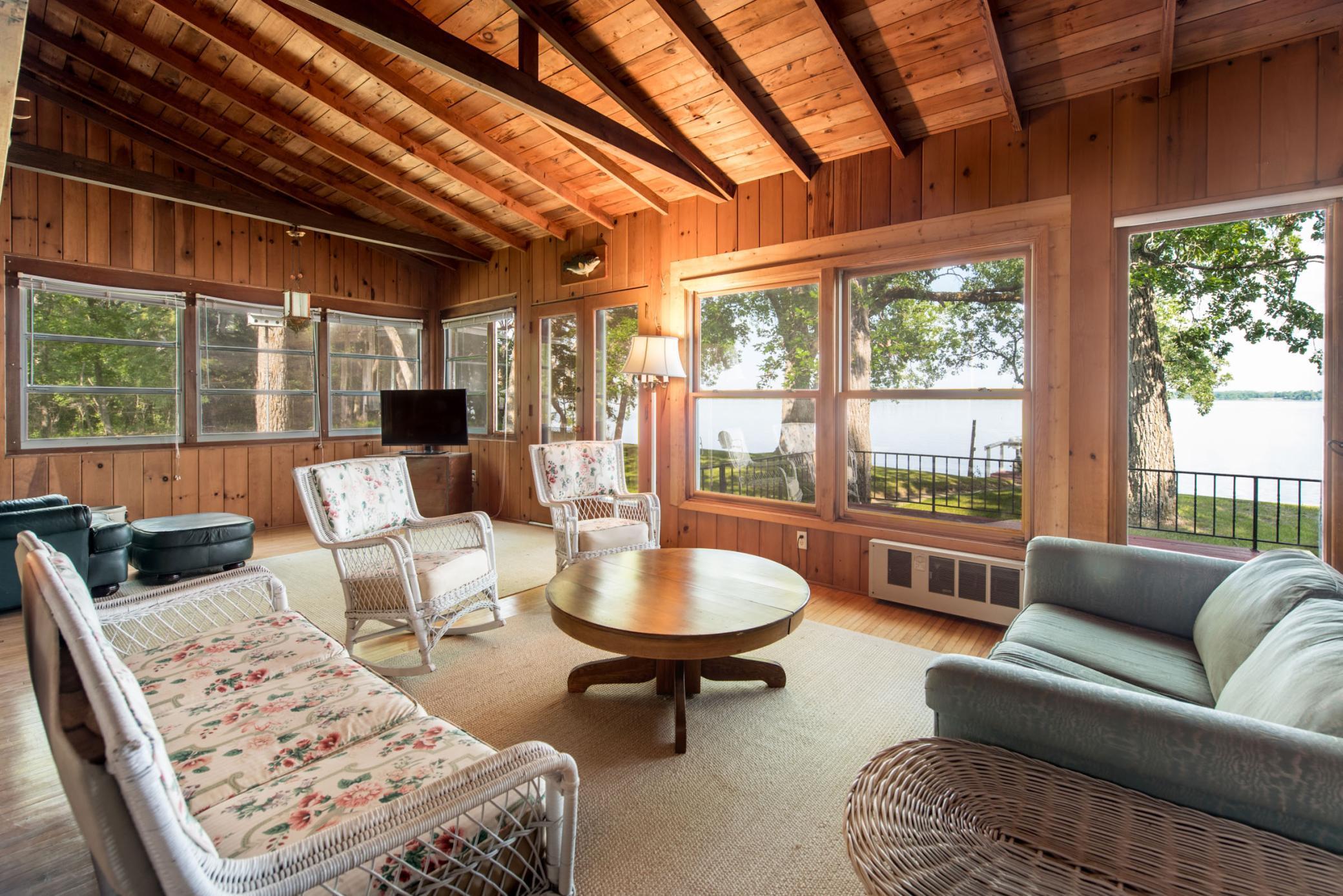 3011 Government Point Road NE