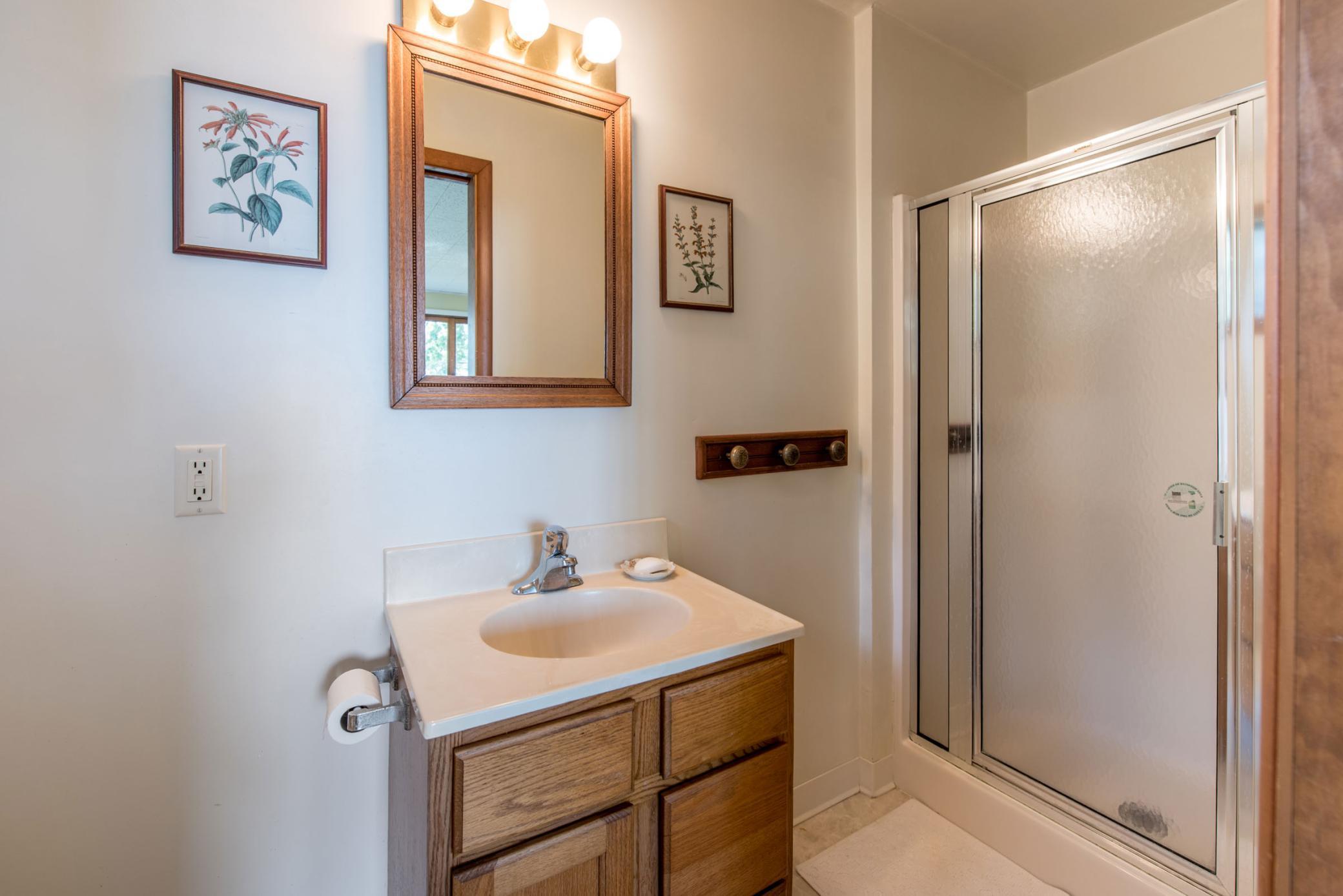 3011 Government Point Road NE