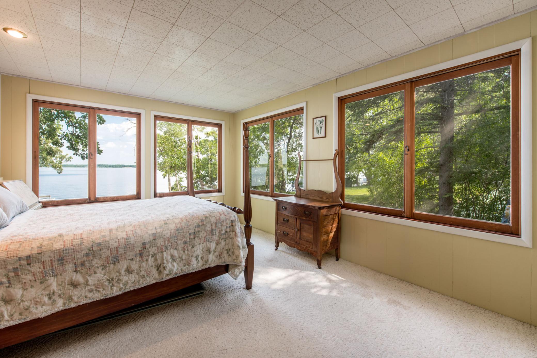 3011 Government Point Road NE