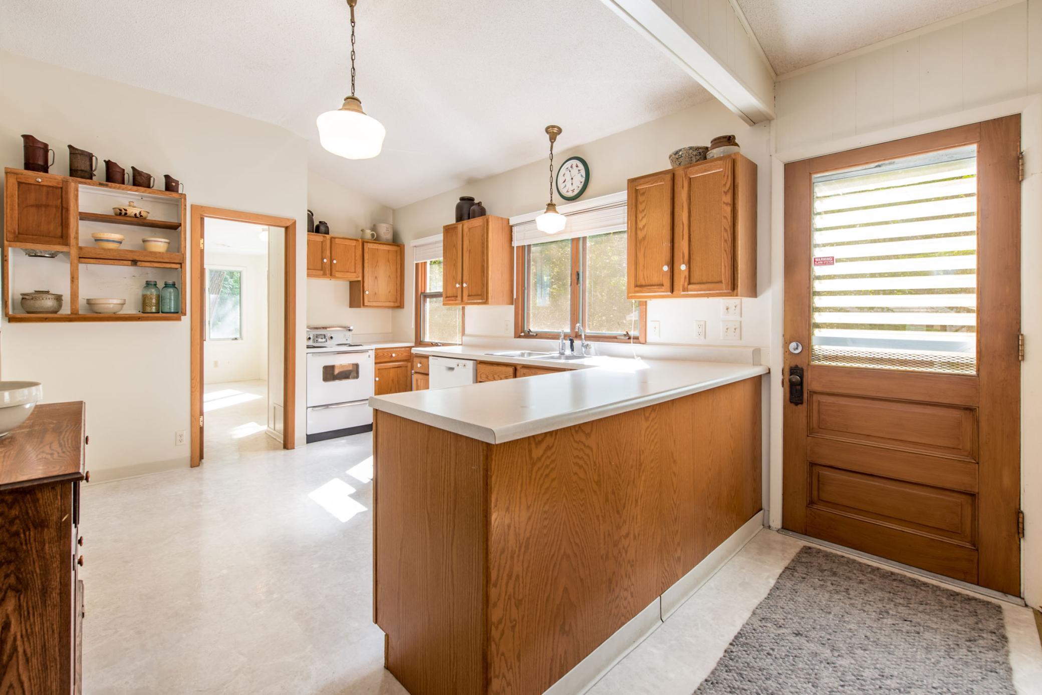 3011 Government Point Road NE