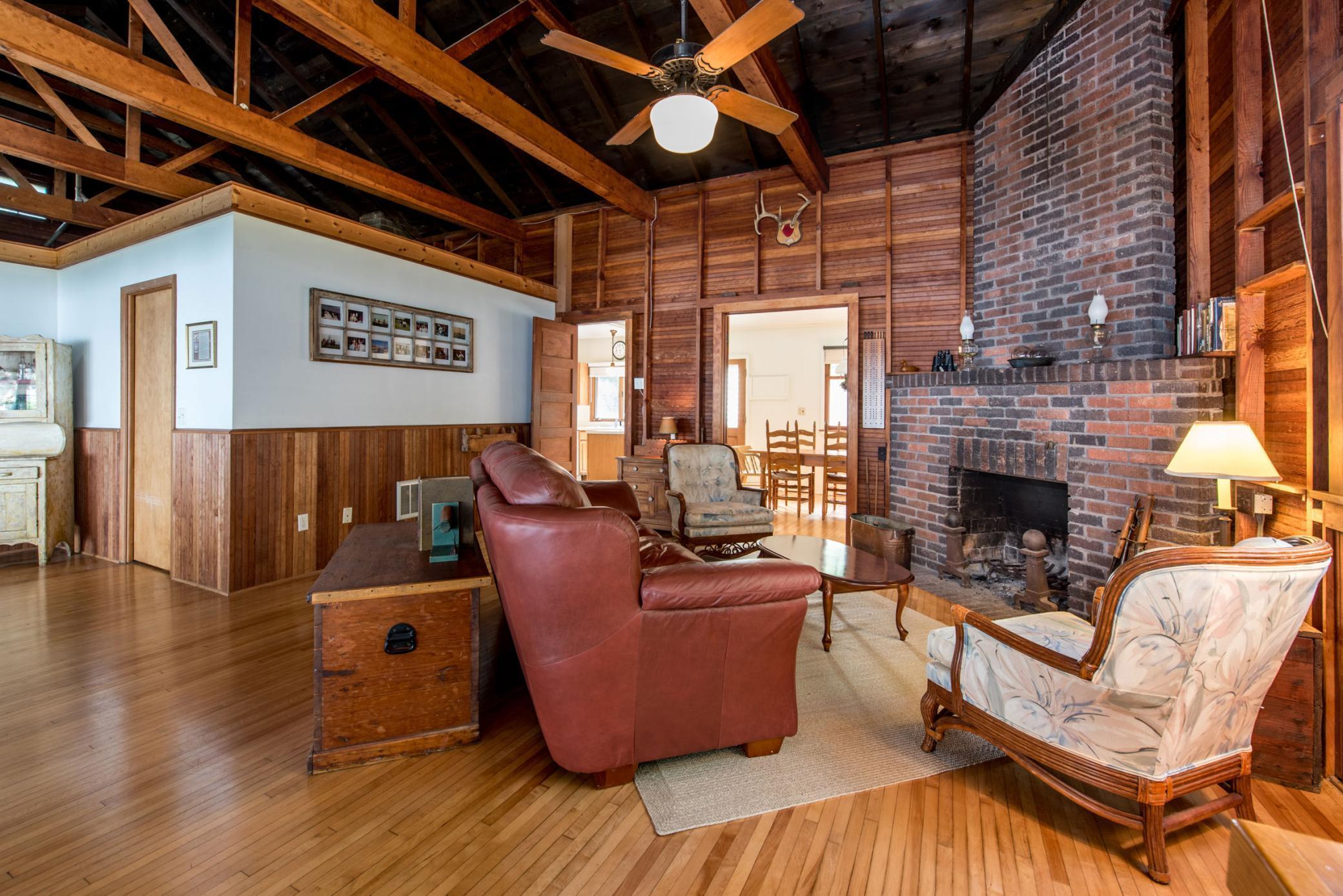 3011 Government Point Road NE