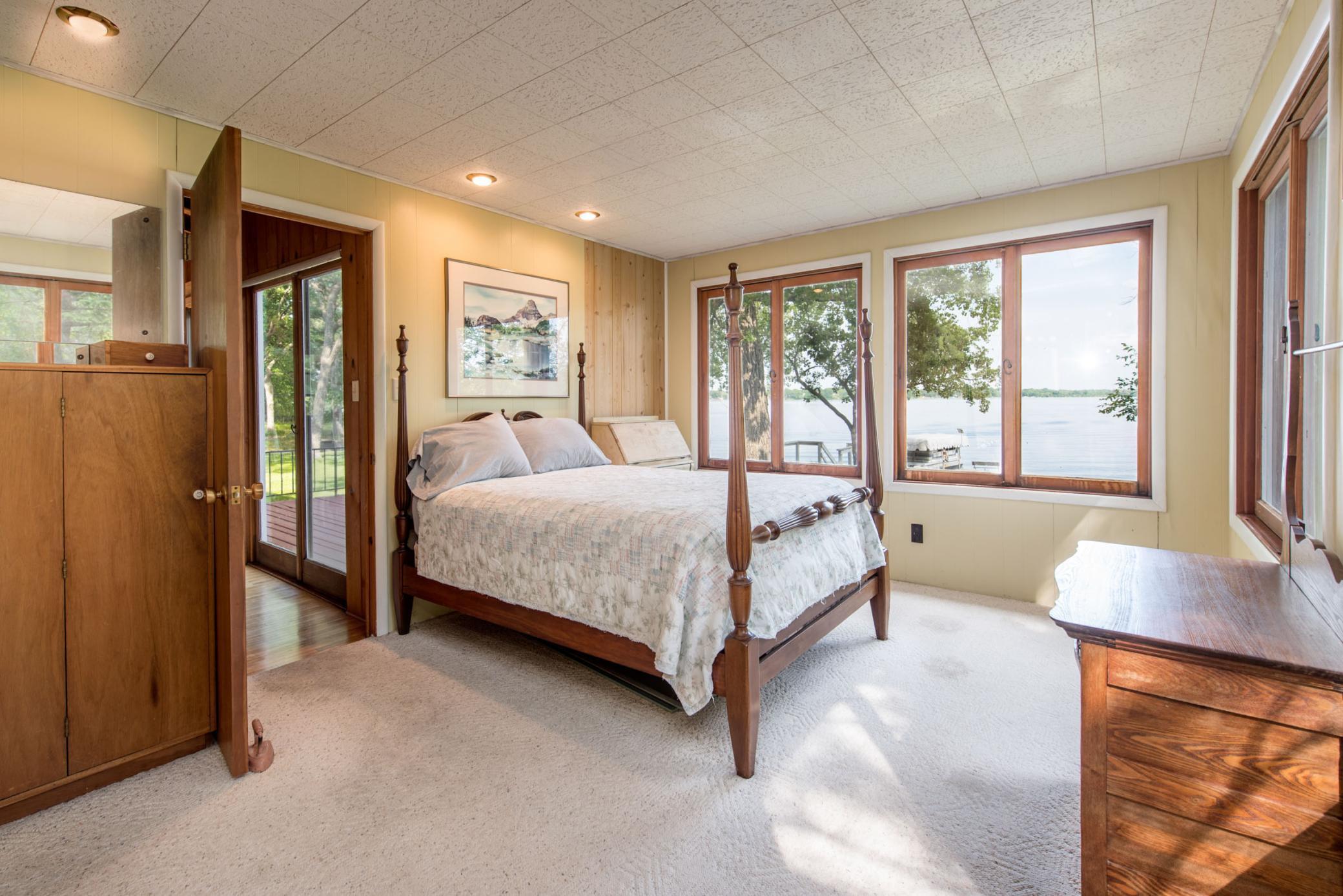 3011 Government Point Road NE