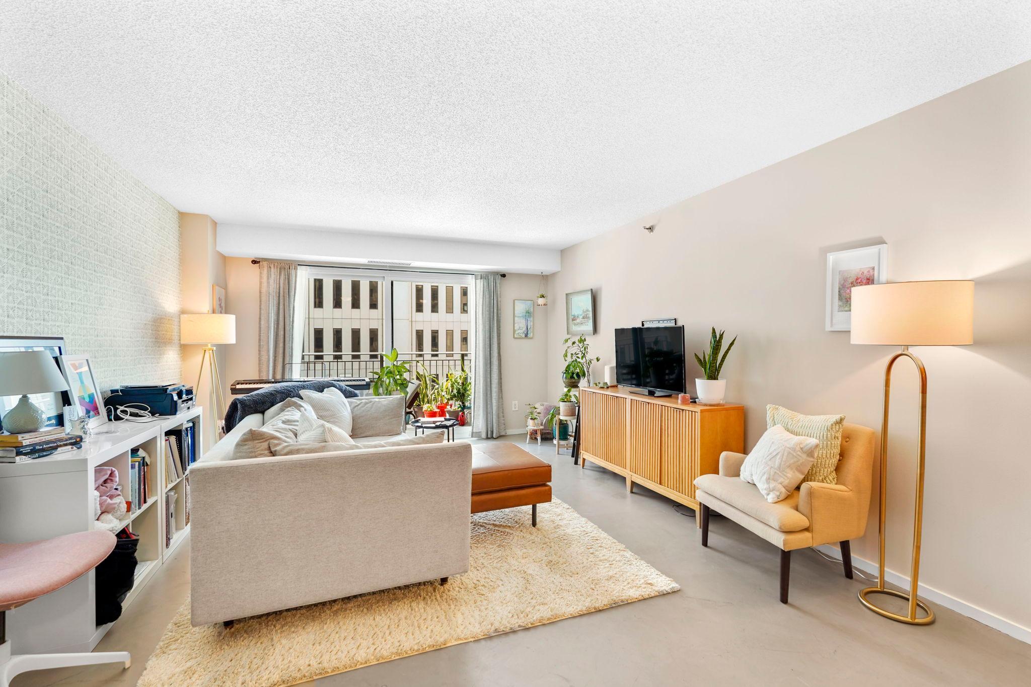 121 Washington Avenue S Unit: 513