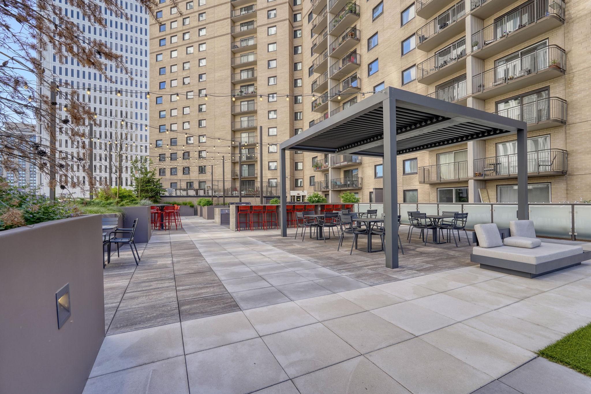 121 Washington Avenue S Unit: 513