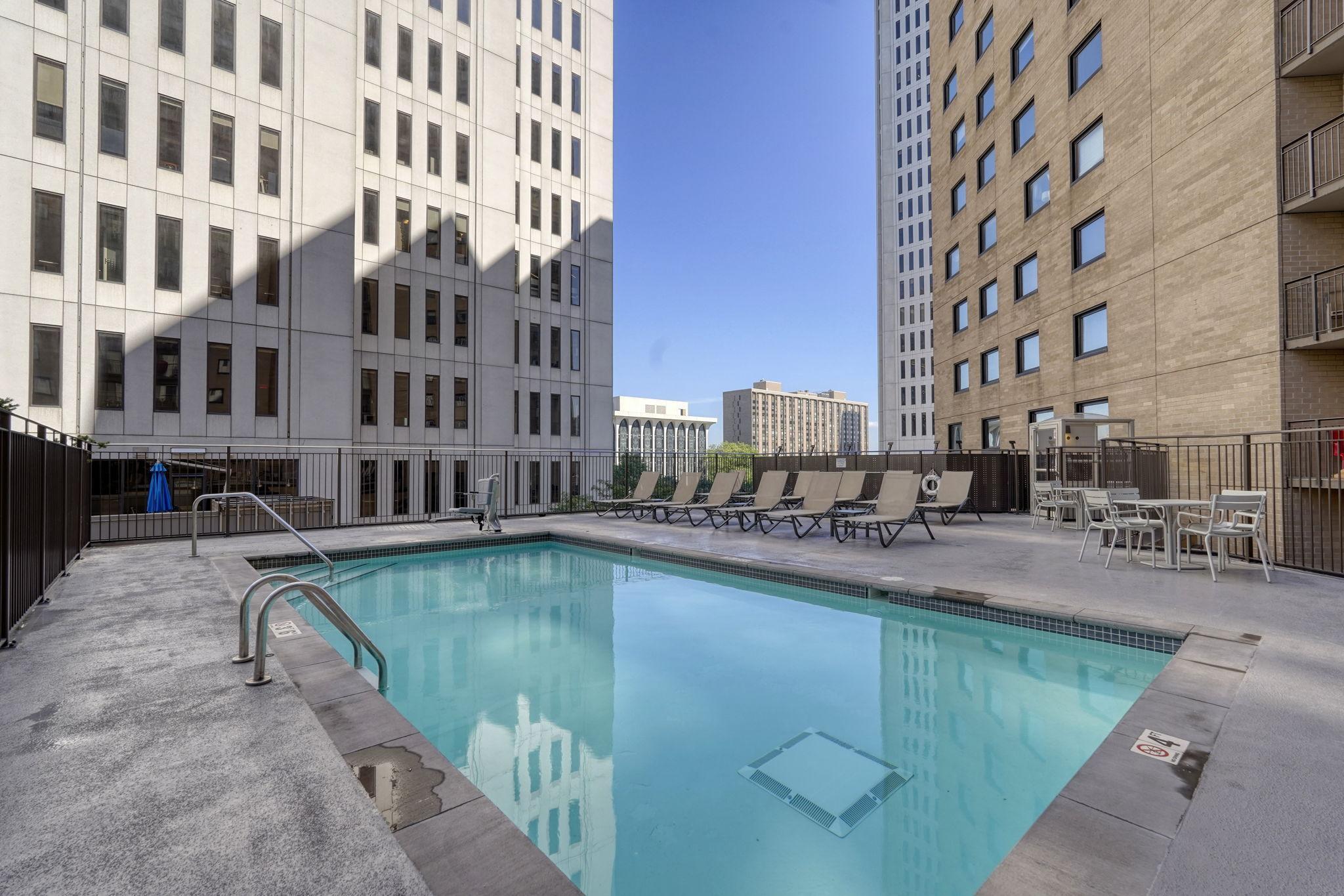 121 Washington Avenue S Unit: 513