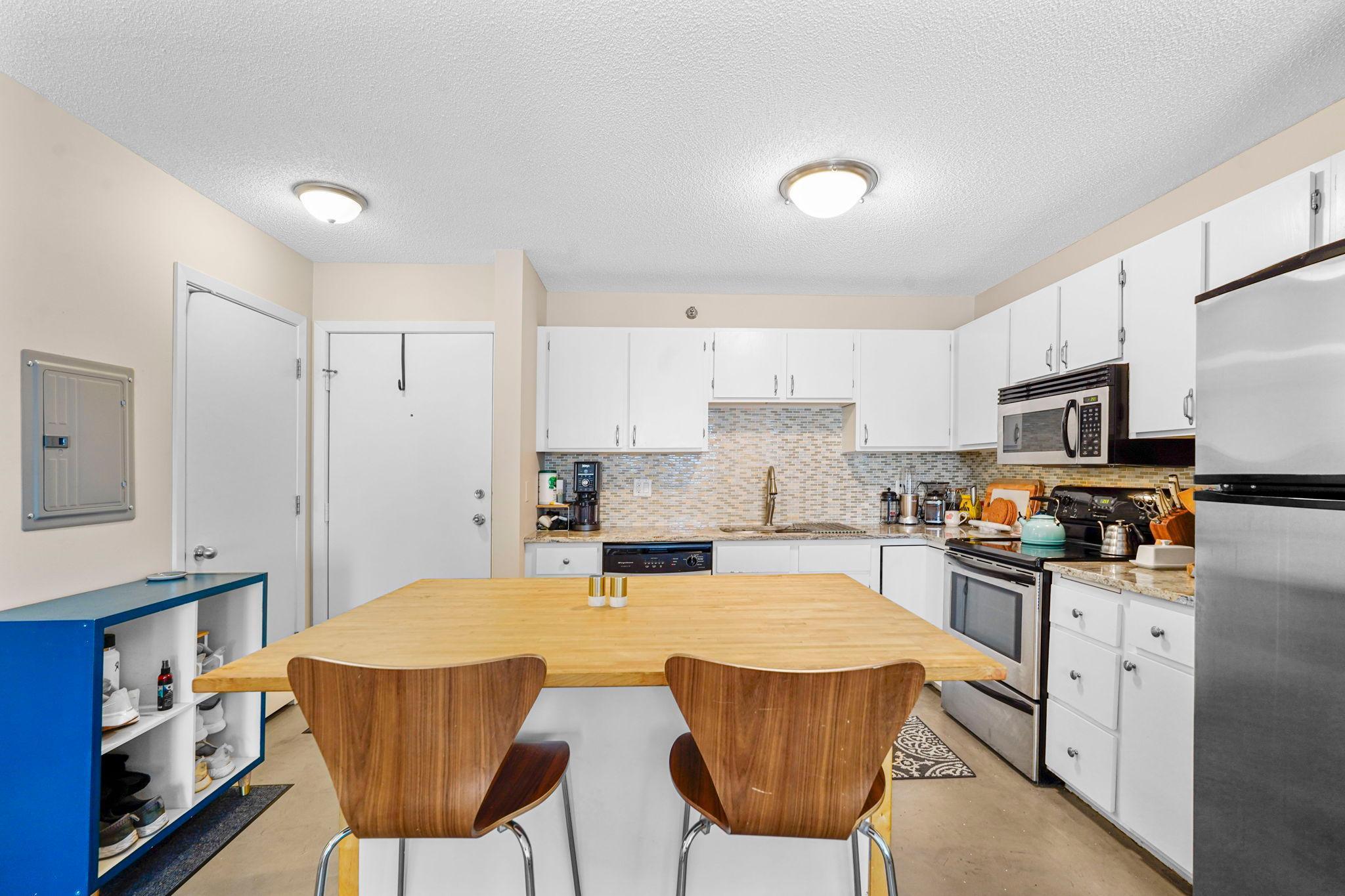 121 Washington Avenue S Unit: 513