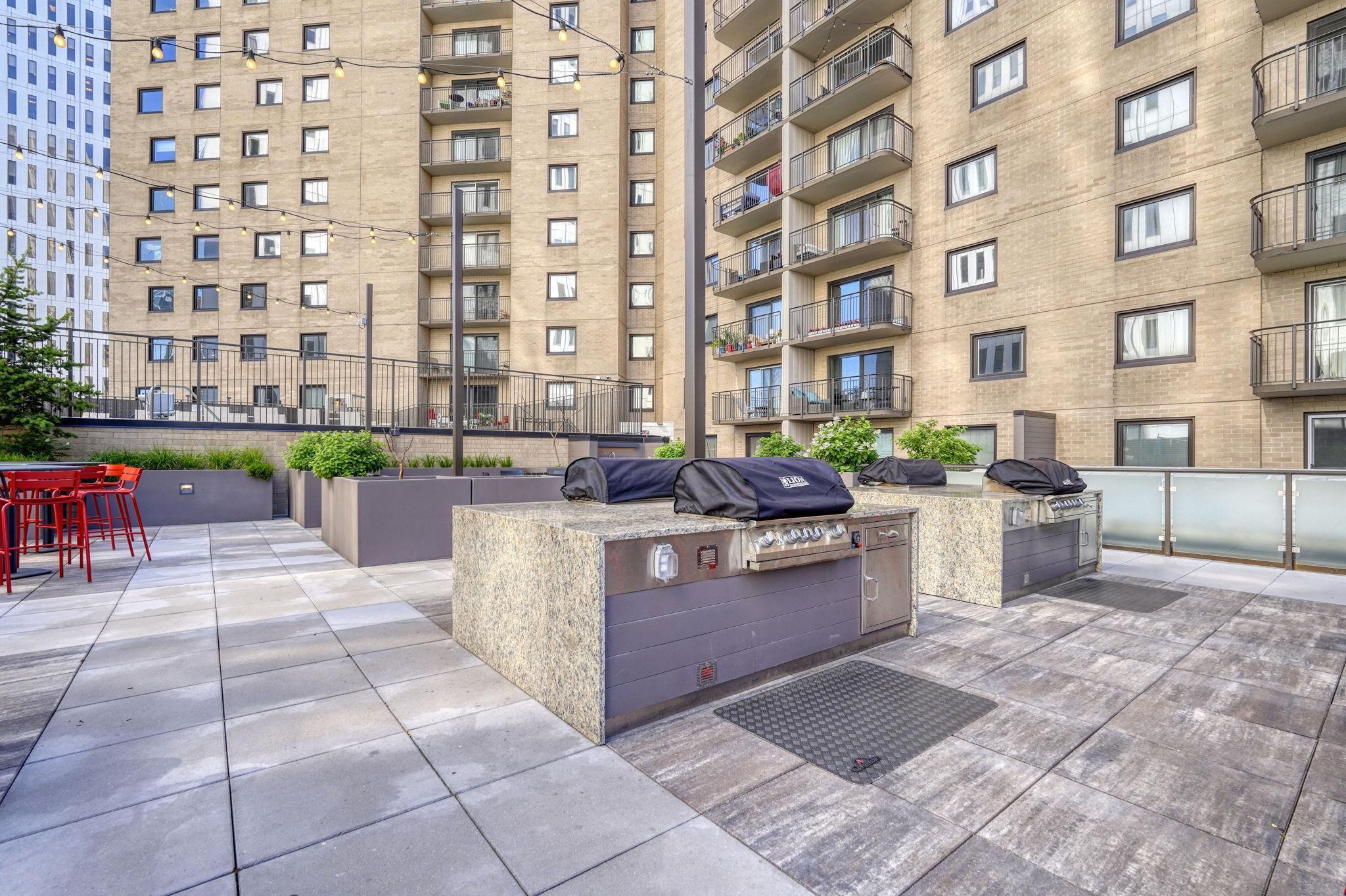 121 Washington Avenue S Unit: 513