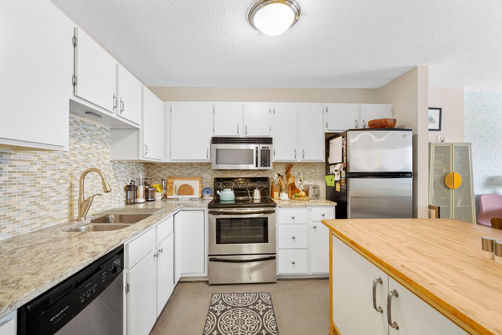 121 Washington Avenue S Unit: 513