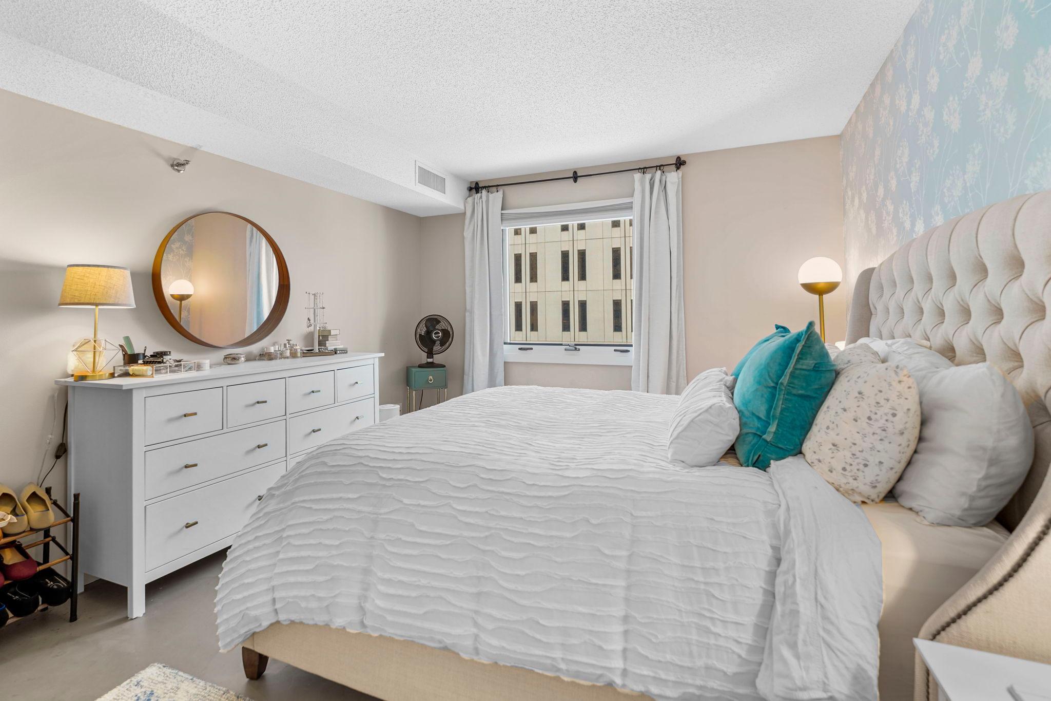 121 Washington Avenue S Unit: 513