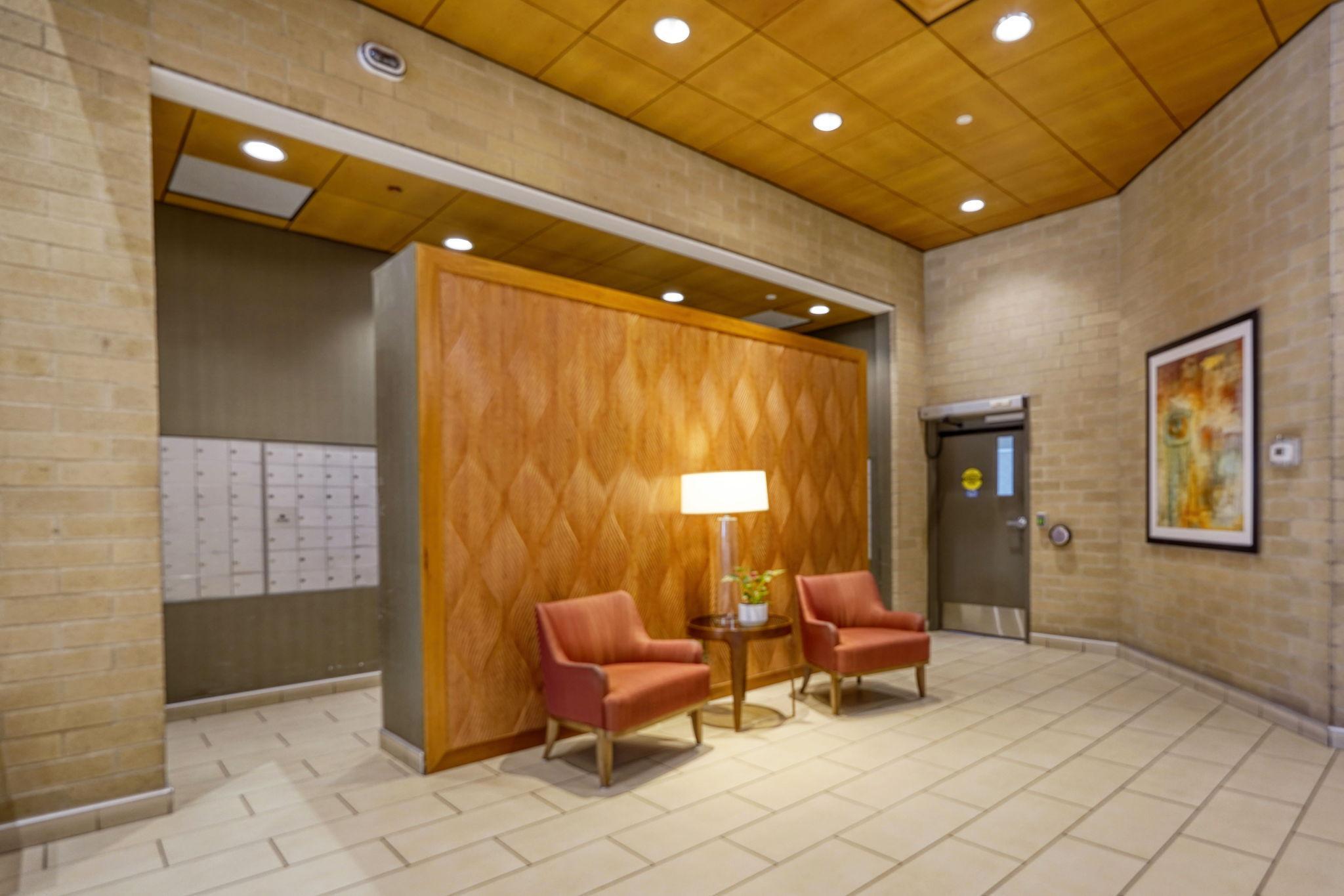 121 Washington Avenue S Unit: 513