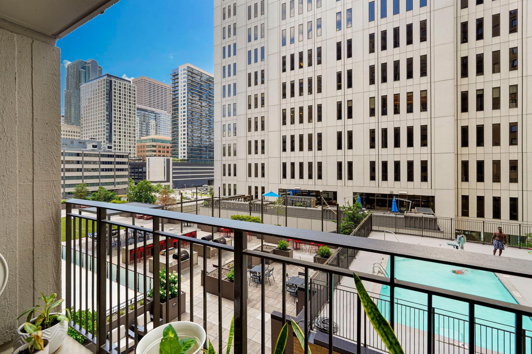 121 Washington Avenue S Unit: 513