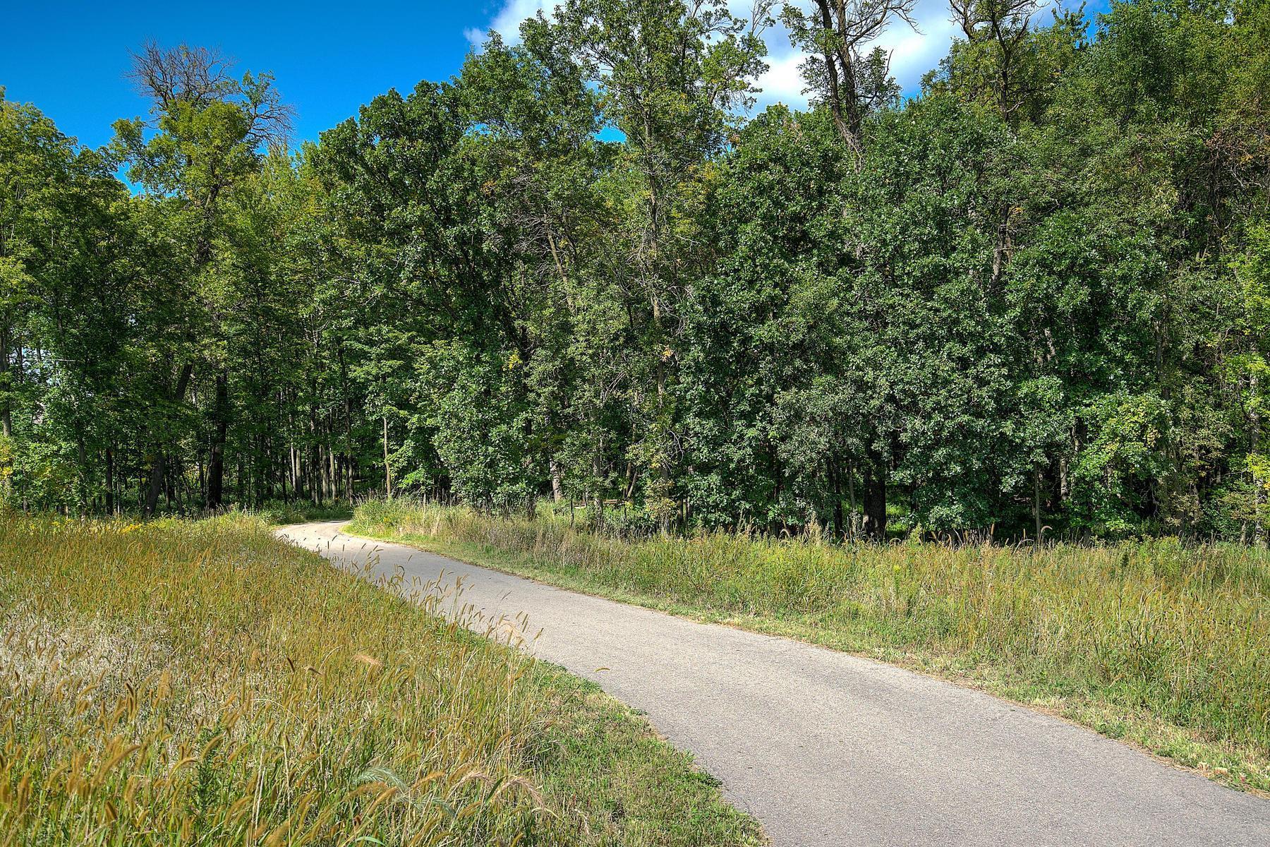 4578 Woodland Cove Parkway