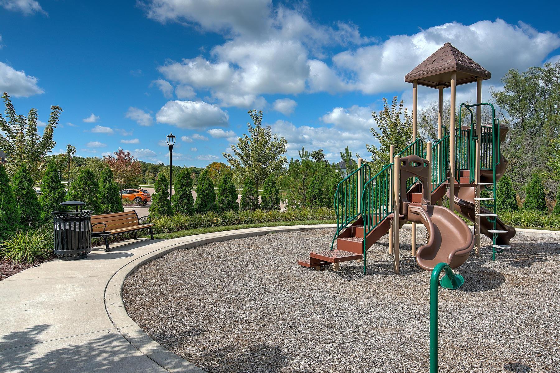 4578 Woodland Cove Parkway