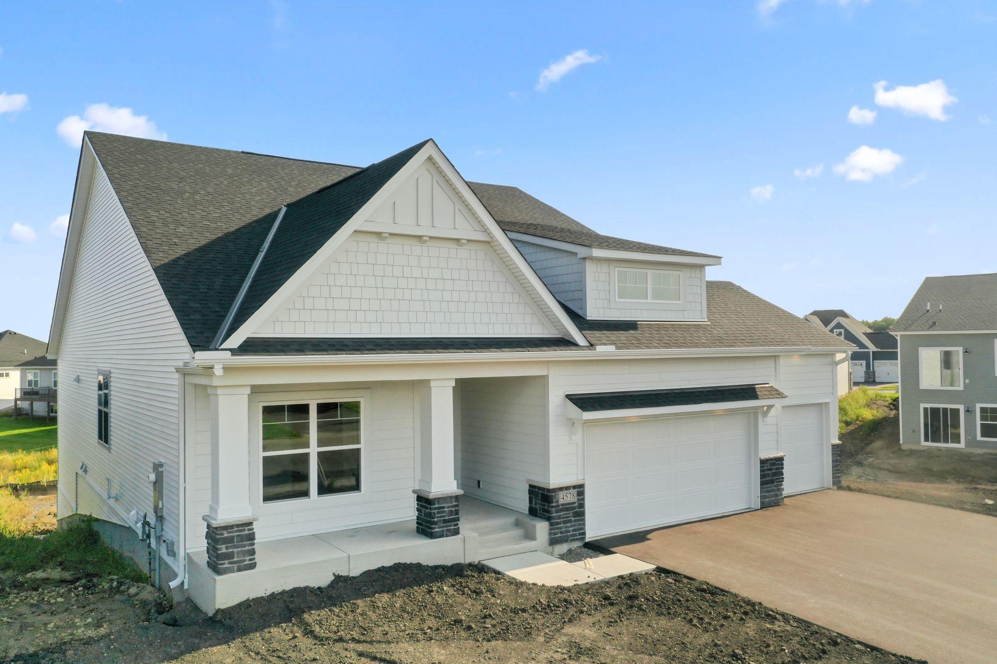 4578 Woodland Cove Parkway