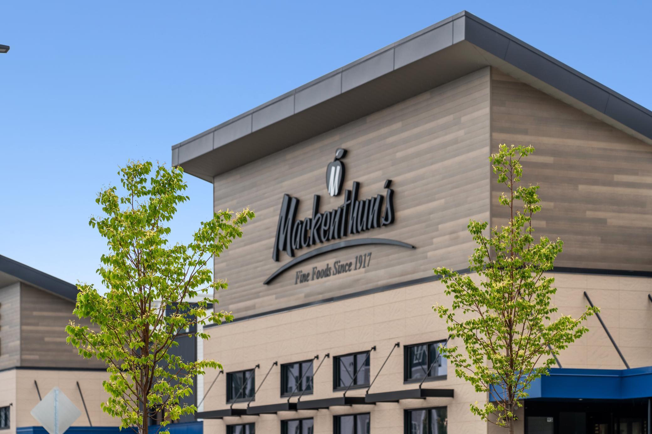 4578 Woodland Cove Parkway