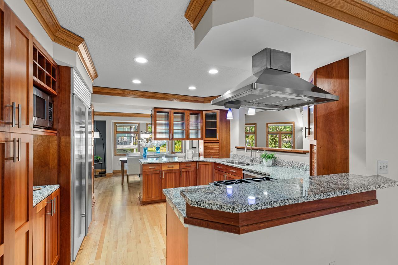 7291 Upper 136th Street W