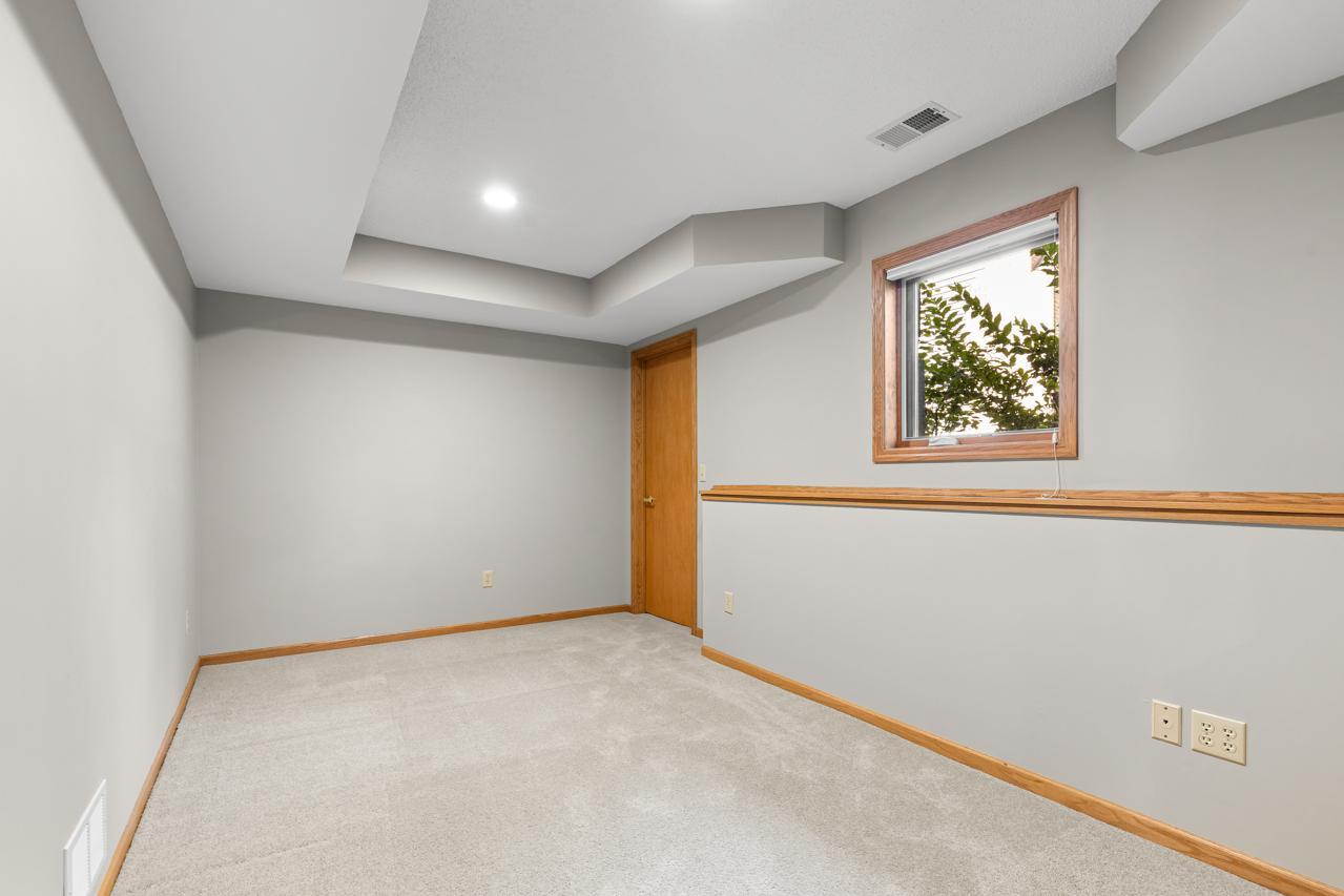 7291 Upper 136th Street W