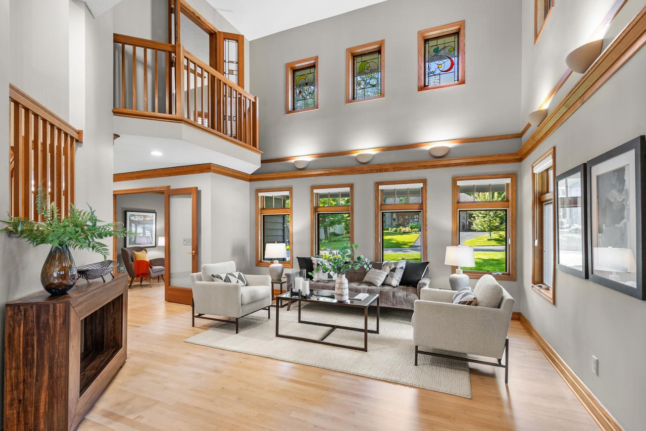 7291 Upper 136th Street W