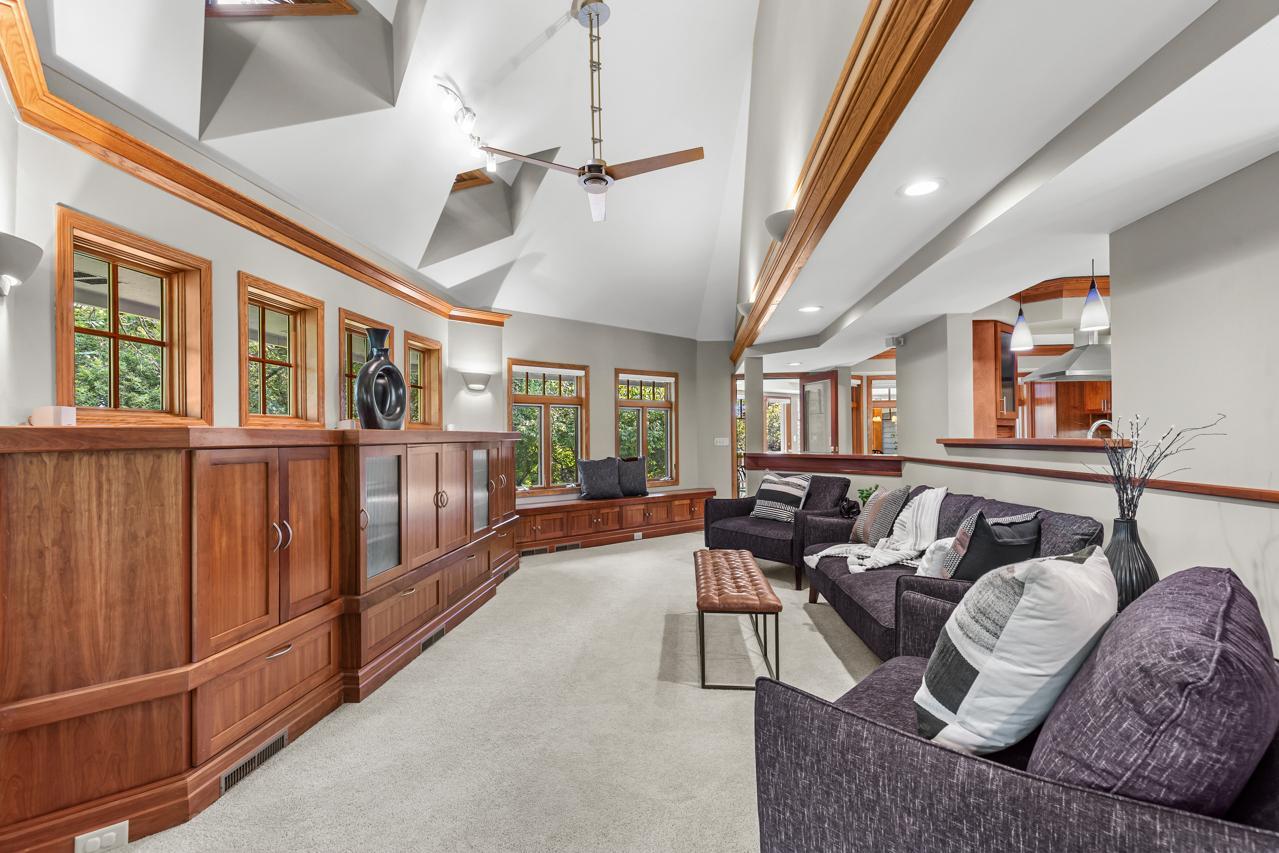 7291 Upper 136th Street W