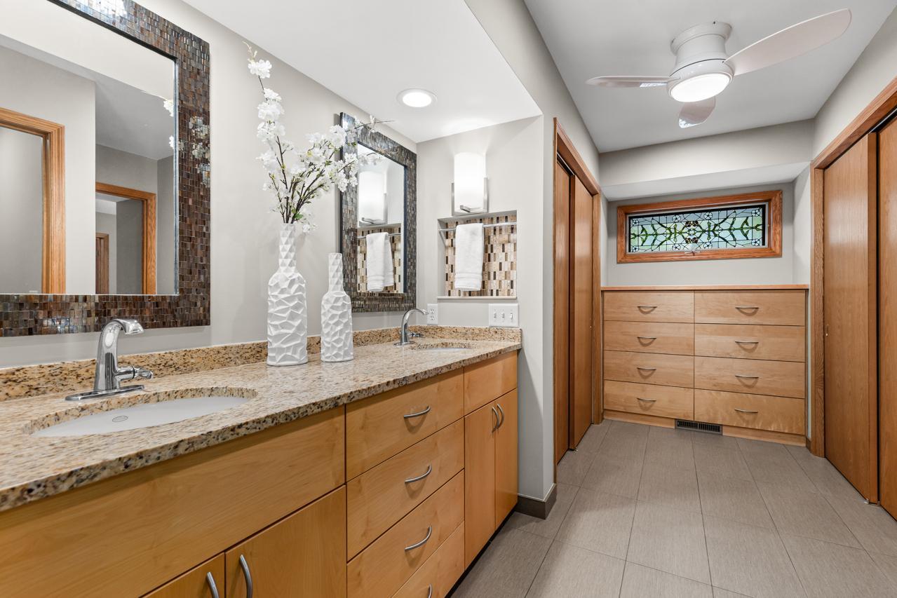 7291 Upper 136th Street W